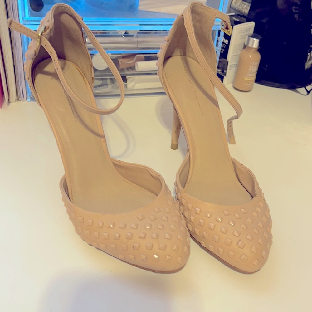 Zara studded pump